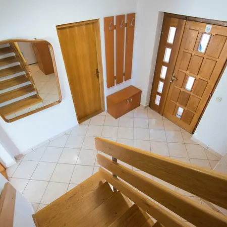 Big House For 8 Апартаменты *