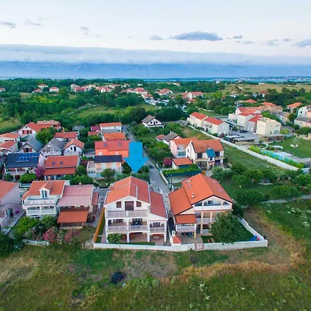 Apartment Big House For 8 Privlaka (Zadar)