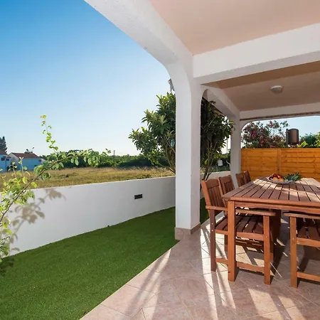 Apartment Big House For 8 *