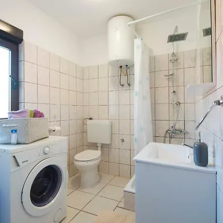 Big House For 8 * Privlaka (Zadar)